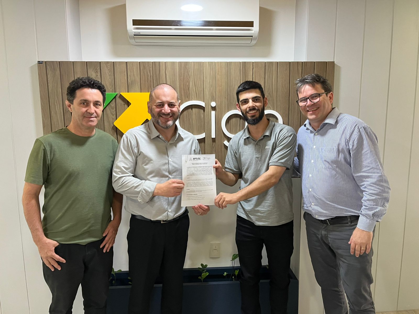 APTI/SC e CIGA firmam parceria técnica para fortalecer a inovação e a governança digital nos municípios catarinenses